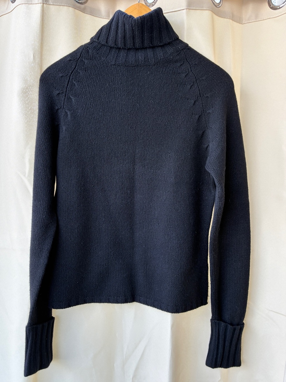 100% Cashmere Banana Republic Turtleneck Sweater Medium